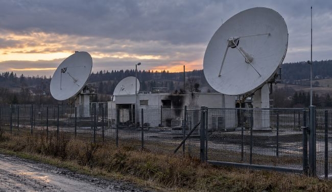 У Польщі підпалили Starlink, який забезпечує інтернетом українських військових