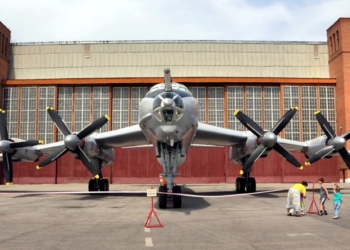 Вночі ракети атакували Таганрозький авіазавод (ВІДЕО)