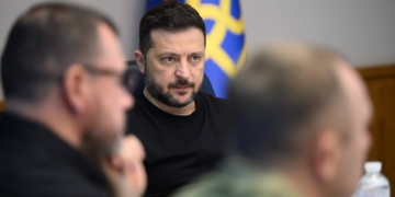 Зеленський провів Ставку у палаючому Києві. Поклав відповідальність (ФОТО)