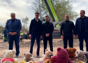Зеленський приїхав у Прилуки разом з очільником МЗС Британії (ВІДЕО)