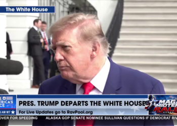 “А я щас покажу, откуда готовілось нападєніє”? Трамп заявив, що з тим, хто розпочав війну в Україні, не все так однозначно (ВІДЕО)