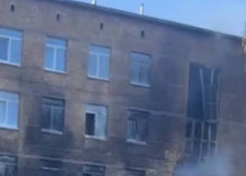 Росіяни вдарили по школі у Києві (ВІДЕО)