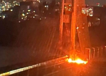 РФ знову б’є по Південному мосту в Києві (ФОТО)