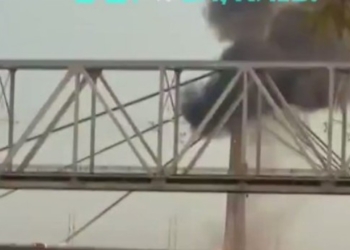 Рашисти продовжують бити по мостах Києва, тепер – по Північному (ВІДЕО)