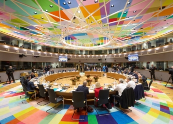 “Якщо ми програємо – 20 млн. українців приїдуть у Європу” – Зеленський мотивував ЄС на додаткову допомогу у 70 млрд євро