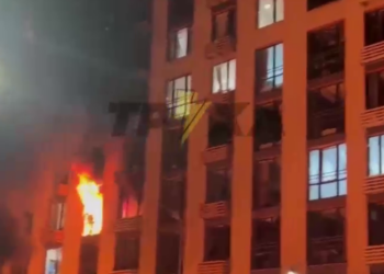 У Києві дрон влетів у 25-поверховий будинок – є загиблий і багато постраждалих (ВІДЕО)