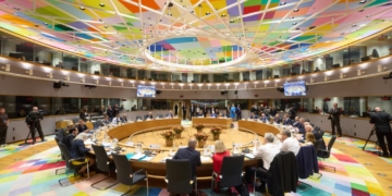 “Якщо ми програємо – 20 млн. українців приїдуть у Європу” – Зеленський мотивував ЄС на додаткову допомогу у 70 млрд євро