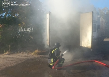 Із 8 пожеж на Миколаївщині за добу дві спалахнули внаслідок російського ракетного удару по Миколаєву