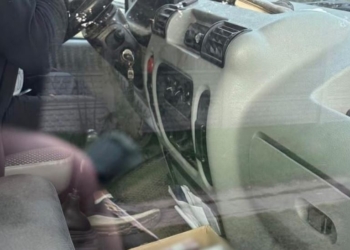 На Миколаївщині зупинили авто, а в ньому знайшли 700 л “лівого” алкоголю і майже 27 тис. пачок сигарет без марок (ФОТО)
