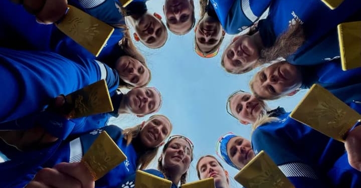 Українки вибороли золото чемпіонату світу з веслування на “Драконах” (ВIДЕО)