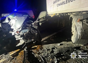 Зазнали травм водій та пасажир легковика – на Миколаївщині ДТП за участю MAN та ВАЗу (ФОТО)