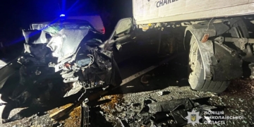 Зазнали травм водій та пасажир легковика – на Миколаївщині ДТП за участю MAN та ВАЗу (ФОТО)