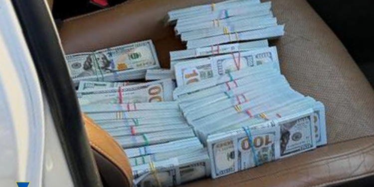 В Одесі на хабарі у $315 тис. затримали адвоката. Що обіцяв за такі гроші (ФОТО)
