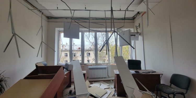 У Миколаєві внаслідок російської дронової атаки пошкоджена будівля ДПС (ФОТО)