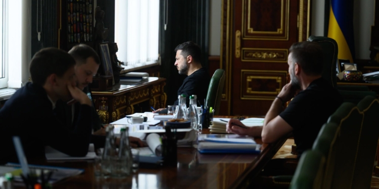 “Отримали оновлену інформацію від розвідки щодо підготовки росіян до масованого удару”, – Зеленський