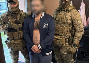 У Миколаївському СІЗО двоє чоловіків вимагали у третього 10 тис грн боргу, що не існує (ФОТО)