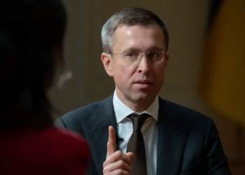 Збитки бізнесу за цей рік – $7,7 млрд, ця зима буде не такою, як попередні – велике інтервʼю прем’єр-міністра Корецького (ВІДЕО)