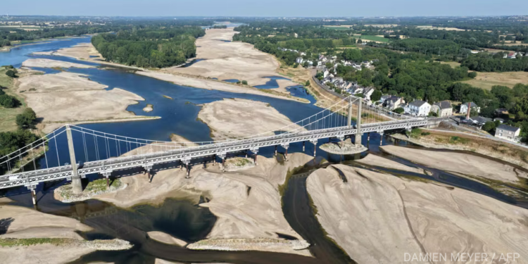 Водна криза у Франції: що відбувається із запасами питної води
