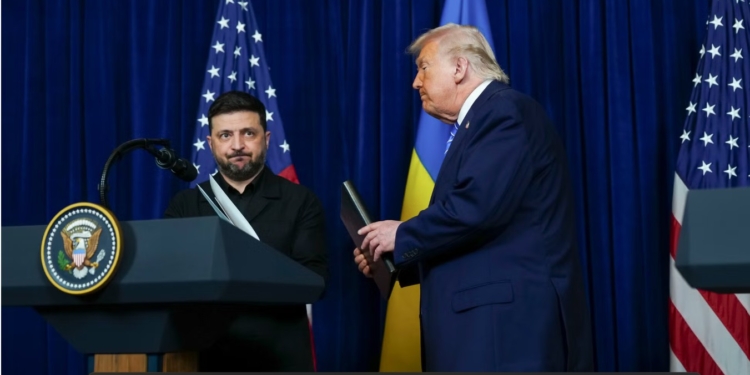Трамп, який вважає, що РФ діє адекватно”, вимагає, щоб Зеленський здав Донбас і так довів, що хоче миру